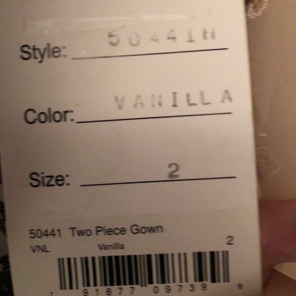 Mac Duggal Dress - Picture 4 of 6